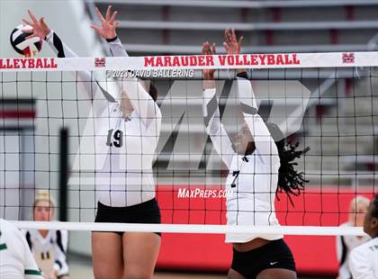 Thumbnail 3 in Lebanon Trail vs. Guyer (Marauder Showcase) photogallery.