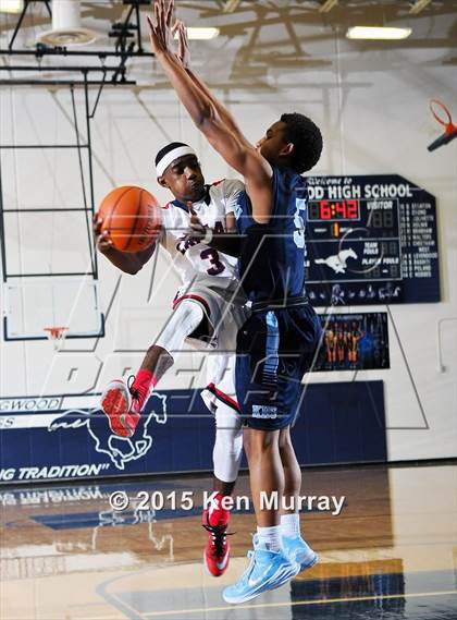 Thumbnail 3 in Lamar vs Kingwood (Insperity Holiday Classic) photogallery.