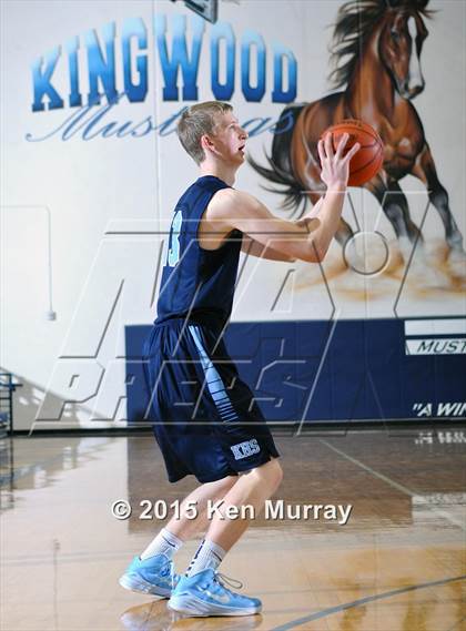 Thumbnail 3 in Lamar vs Kingwood (Insperity Holiday Classic) photogallery.