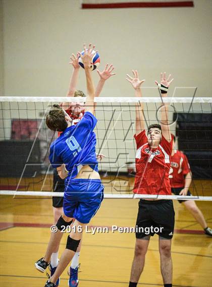 Thumbnail 3 in Trinity Valley vs St. John's photogallery.