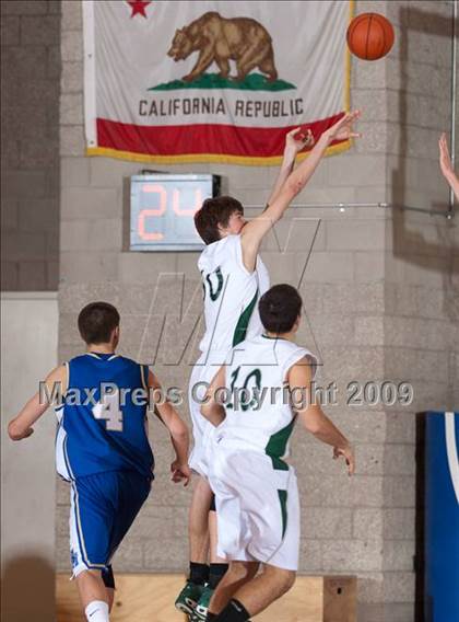 Thumbnail 3 in Poway vs Santa Margarita (MaxPreps Holiday Classic) photogallery.