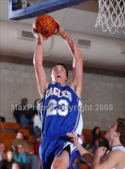 Thumbnail 1 in Poway vs Santa Margarita (MaxPreps Holiday Classic) photogallery.