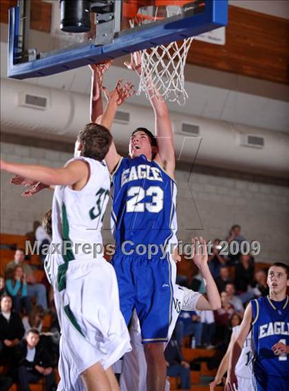 Thumbnail 2 in Poway vs Santa Margarita (MaxPreps Holiday Classic) photogallery.