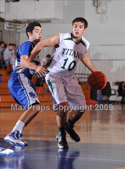 Thumbnail 1 in Poway vs Santa Margarita (MaxPreps Holiday Classic) photogallery.
