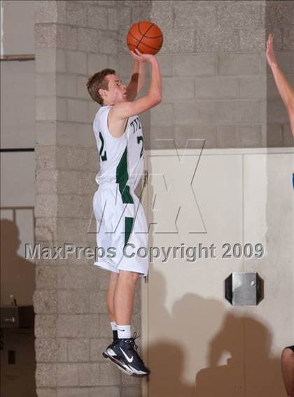 Thumbnail 1 in Poway vs Santa Margarita (MaxPreps Holiday Classic) photogallery.