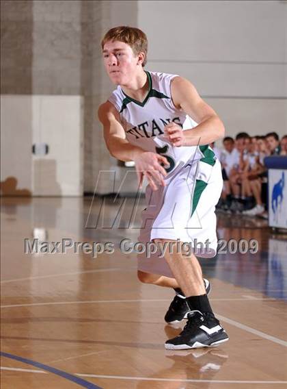 Thumbnail 3 in Poway vs Santa Margarita (MaxPreps Holiday Classic) photogallery.