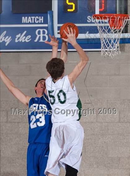 Thumbnail 2 in Poway vs Santa Margarita (MaxPreps Holiday Classic) photogallery.