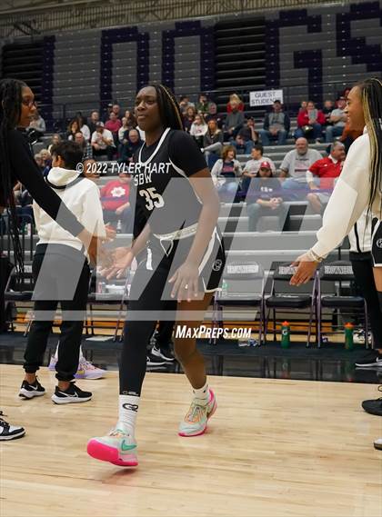 Thumbnail 2 in South Bend Washington vs. Noblesville (Sneakers for Santa Shootout) photogallery.