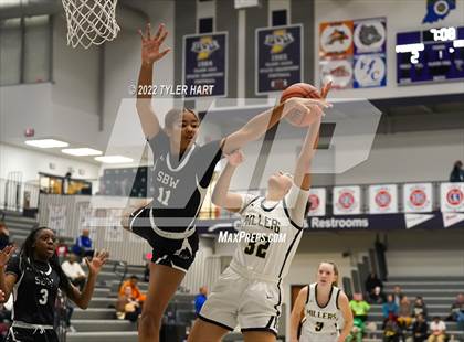 Thumbnail 1 in South Bend Washington vs. Noblesville (Sneakers for Santa Shootout) photogallery.