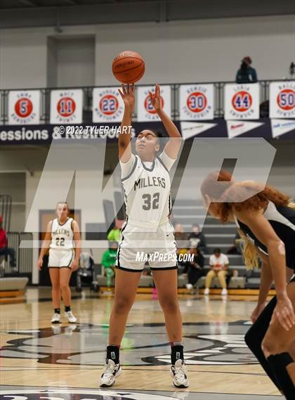 Thumbnail 3 in South Bend Washington vs. Noblesville (Sneakers for Santa Shootout) photogallery.