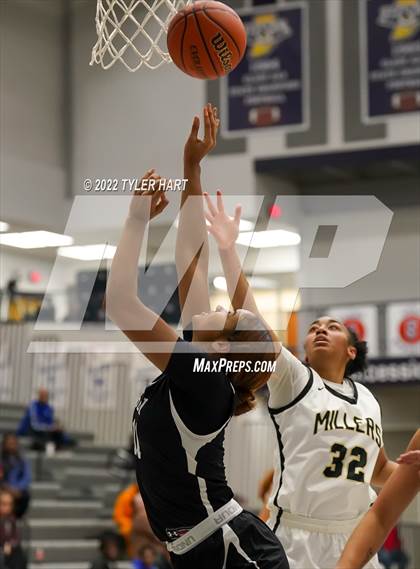 Thumbnail 3 in South Bend Washington vs. Noblesville (Sneakers for Santa Shootout) photogallery.