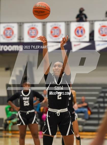 Thumbnail 3 in South Bend Washington vs. Noblesville (Sneakers for Santa Shootout) photogallery.