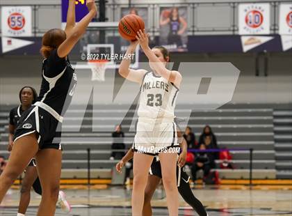 Thumbnail 2 in South Bend Washington vs. Noblesville (Sneakers for Santa Shootout) photogallery.