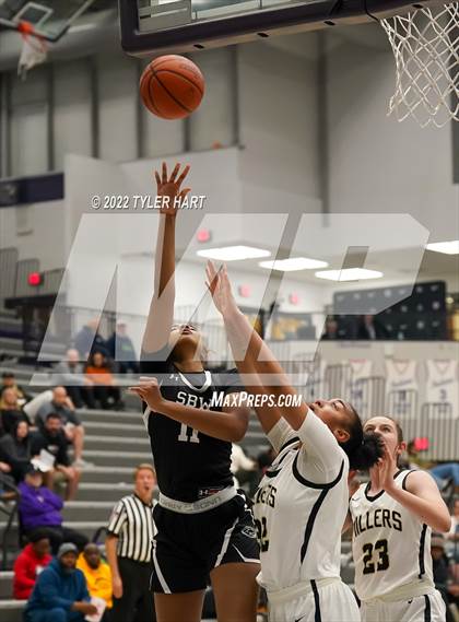 Thumbnail 1 in South Bend Washington vs. Noblesville (Sneakers for Santa Shootout) photogallery.