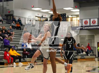 Thumbnail 1 in South Bend Washington vs. Noblesville (Sneakers for Santa Shootout) photogallery.