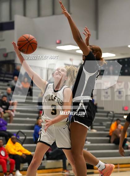 Thumbnail 2 in South Bend Washington vs. Noblesville (Sneakers for Santa Shootout) photogallery.