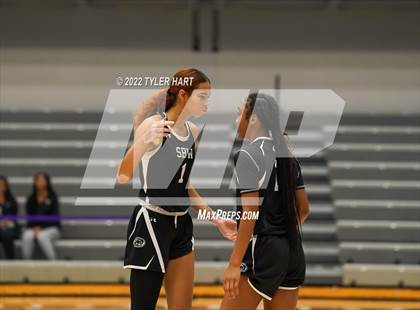 Thumbnail 2 in South Bend Washington vs. Noblesville (Sneakers for Santa Shootout) photogallery.