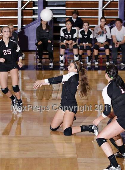 Thumbnail 2 in Morristown-Hamblen West vs Morristown-Hamblem East  (D Semifinals) photogallery.
