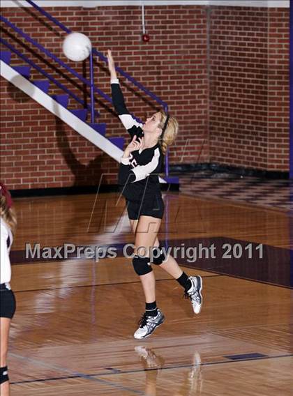 Thumbnail 2 in Morristown-Hamblen West vs Morristown-Hamblem East  (D Semifinals) photogallery.