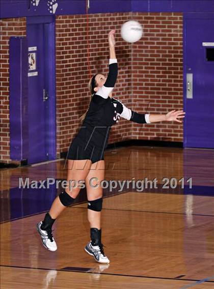 Thumbnail 2 in Morristown-Hamblen West vs Morristown-Hamblem East  (D Semifinals) photogallery.