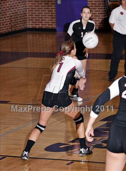 Thumbnail 2 in Morristown-Hamblen West vs Morristown-Hamblem East  (D Semifinals) photogallery.