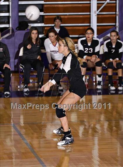 Thumbnail 2 in Morristown-Hamblen West vs Morristown-Hamblem East  (D Semifinals) photogallery.