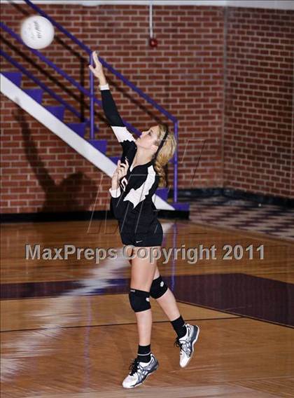 Thumbnail 3 in Morristown-Hamblen West vs Morristown-Hamblem East  (D Semifinals) photogallery.