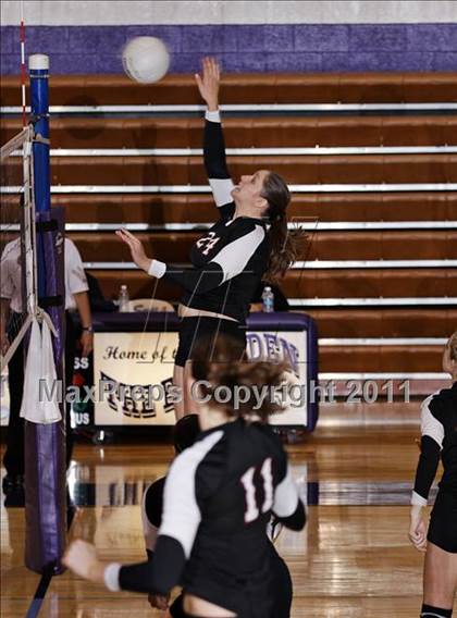 Thumbnail 1 in Morristown-Hamblen West vs Morristown-Hamblem East  (D Semifinals) photogallery.