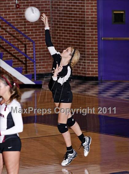 Thumbnail 2 in Morristown-Hamblen West vs Morristown-Hamblem East  (D Semifinals) photogallery.