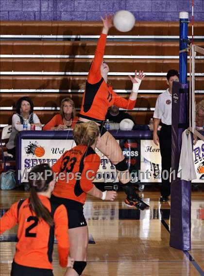 Thumbnail 2 in Morristown-Hamblen West vs Morristown-Hamblem East  (D Semifinals) photogallery.