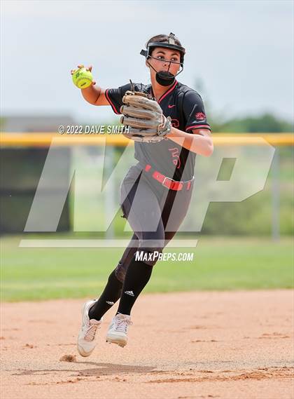 Thumbnail 3 in Mid-Prairie vs Linn-Mar (Linn-Mar / Alburnett Tournament) photogallery.
