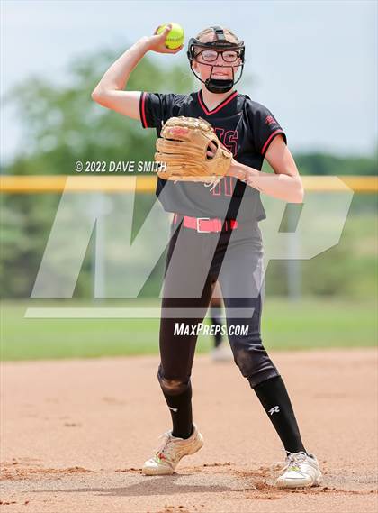 Thumbnail 2 in Mid-Prairie vs Linn-Mar (Linn-Mar / Alburnett Tournament) photogallery.