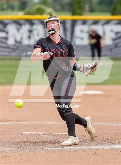 Thumbnail 1 in Mid-Prairie vs Linn-Mar (Linn-Mar / Alburnett Tournament) photogallery.