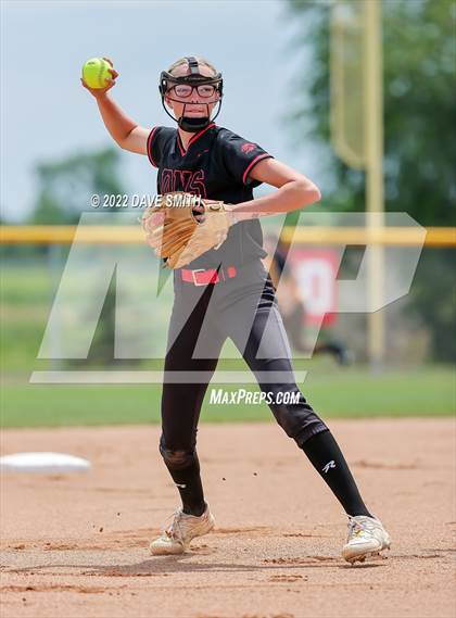 Thumbnail 1 in Mid-Prairie vs Linn-Mar (Linn-Mar / Alburnett Tournament) photogallery.