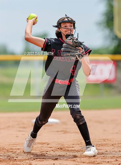 Thumbnail 3 in Mid-Prairie vs Linn-Mar (Linn-Mar / Alburnett Tournament) photogallery.