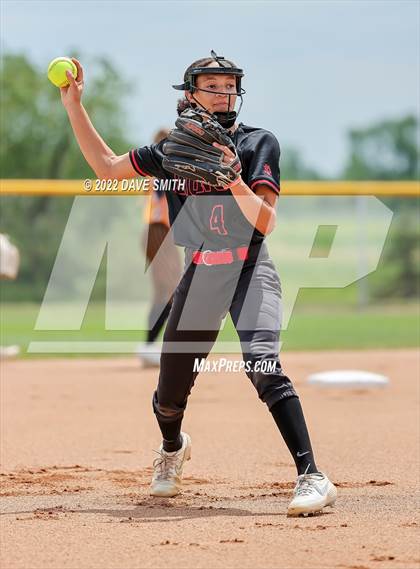 Thumbnail 2 in Mid-Prairie vs Linn-Mar (Linn-Mar / Alburnett Tournament) photogallery.