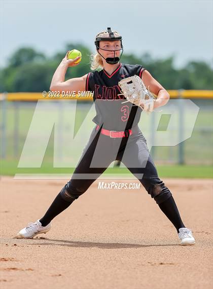 Thumbnail 1 in Mid-Prairie vs Linn-Mar (Linn-Mar / Alburnett Tournament) photogallery.
