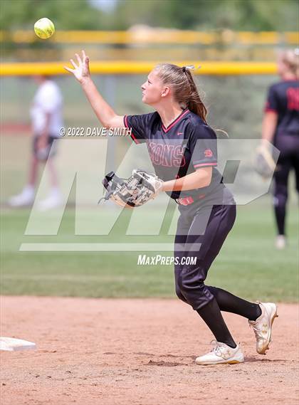 Thumbnail 3 in Mid-Prairie vs Linn-Mar (Linn-Mar / Alburnett Tournament) photogallery.