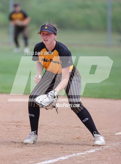 Thumbnail 2 in Mid-Prairie vs Linn-Mar (Linn-Mar / Alburnett Tournament) photogallery.