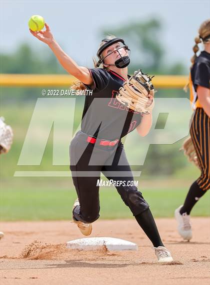 Thumbnail 2 in Mid-Prairie vs Linn-Mar (Linn-Mar / Alburnett Tournament) photogallery.
