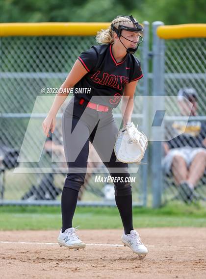 Thumbnail 1 in Mid-Prairie vs Linn-Mar (Linn-Mar / Alburnett Tournament) photogallery.