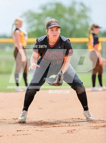 Thumbnail 3 in Mid-Prairie vs Linn-Mar (Linn-Mar / Alburnett Tournament) photogallery.