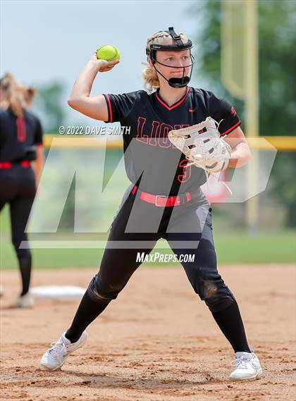 Thumbnail 1 in Mid-Prairie vs Linn-Mar (Linn-Mar / Alburnett Tournament) photogallery.