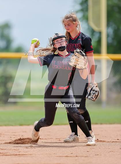Thumbnail 3 in Mid-Prairie vs Linn-Mar (Linn-Mar / Alburnett Tournament) photogallery.