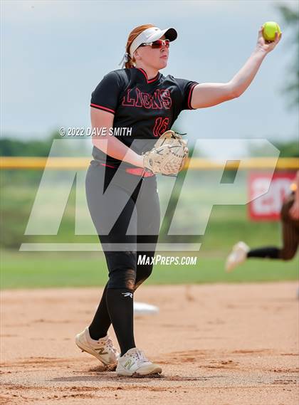 Thumbnail 2 in Mid-Prairie vs Linn-Mar (Linn-Mar / Alburnett Tournament) photogallery.