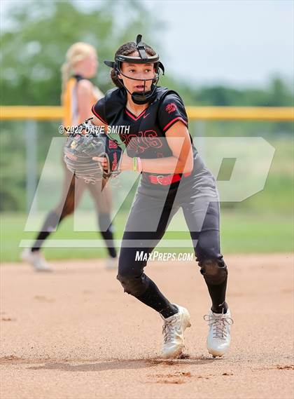 Thumbnail 3 in Mid-Prairie vs Linn-Mar (Linn-Mar / Alburnett Tournament) photogallery.