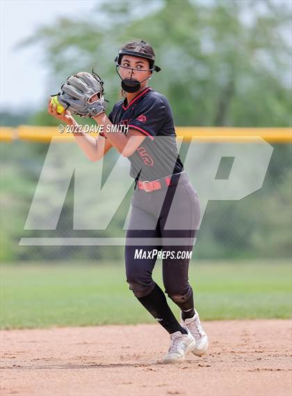 Thumbnail 1 in Mid-Prairie vs Linn-Mar (Linn-Mar / Alburnett Tournament) photogallery.