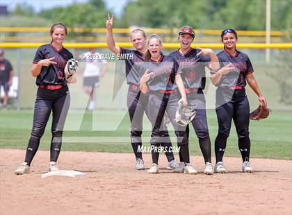 Thumbnail 2 in Mid-Prairie vs Linn-Mar (Linn-Mar / Alburnett Tournament) photogallery.