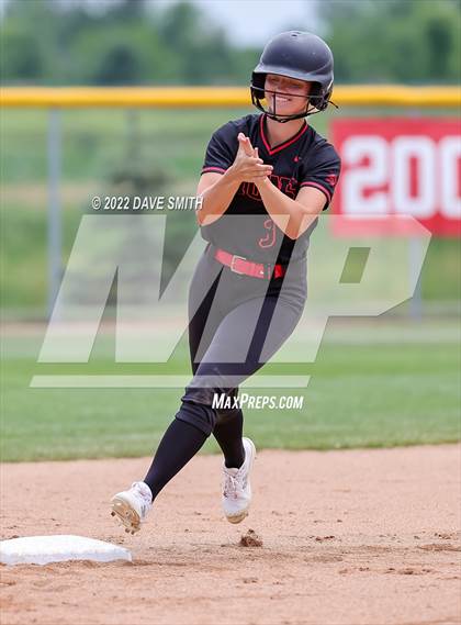 Thumbnail 2 in Mid-Prairie vs Linn-Mar (Linn-Mar / Alburnett Tournament) photogallery.