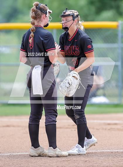 Thumbnail 1 in Mid-Prairie vs Linn-Mar (Linn-Mar / Alburnett Tournament) photogallery.